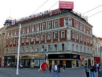 Trg bana Jelačića 1, kuća Stanković, trokatnica nastala je nadogradnjom kasnobarokne jednokatnice za investitora trgovca Kristofora Stankovića
